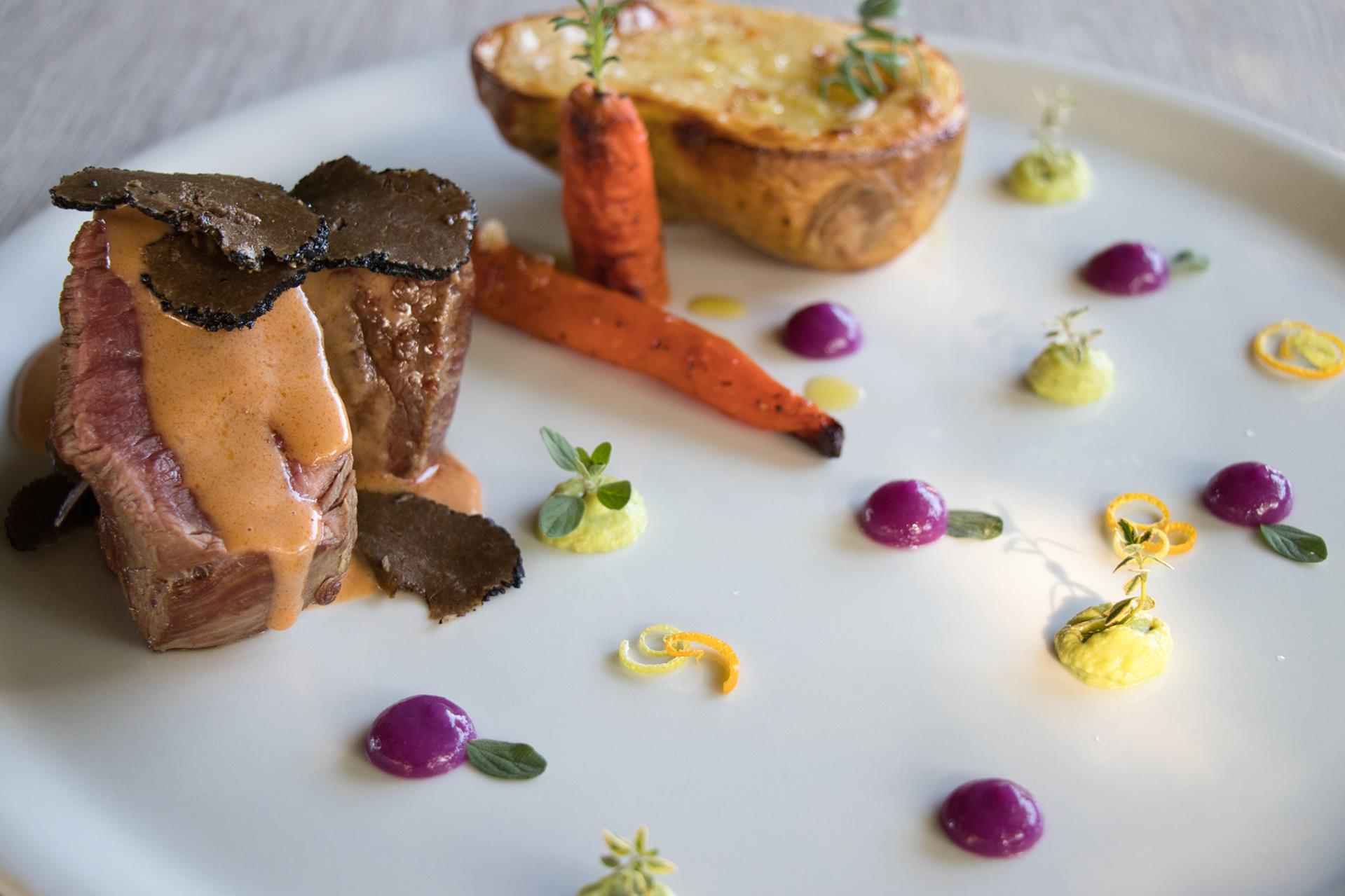 Ristorante a Magione (Perugia). Cucina tradizionale umbra in ambiente romantico.